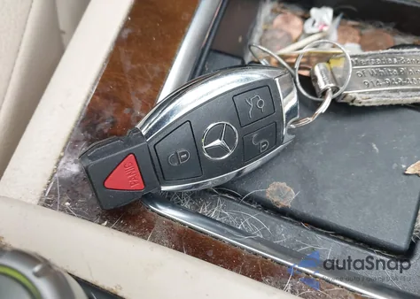 2013 Mercedes-Benz Glk 350 4Matic z USA, uszkodzony, nr VIN WDCGG8JBXDG060481